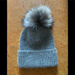 Anthropologie Norla Canada Pom Pom knit hat NWT